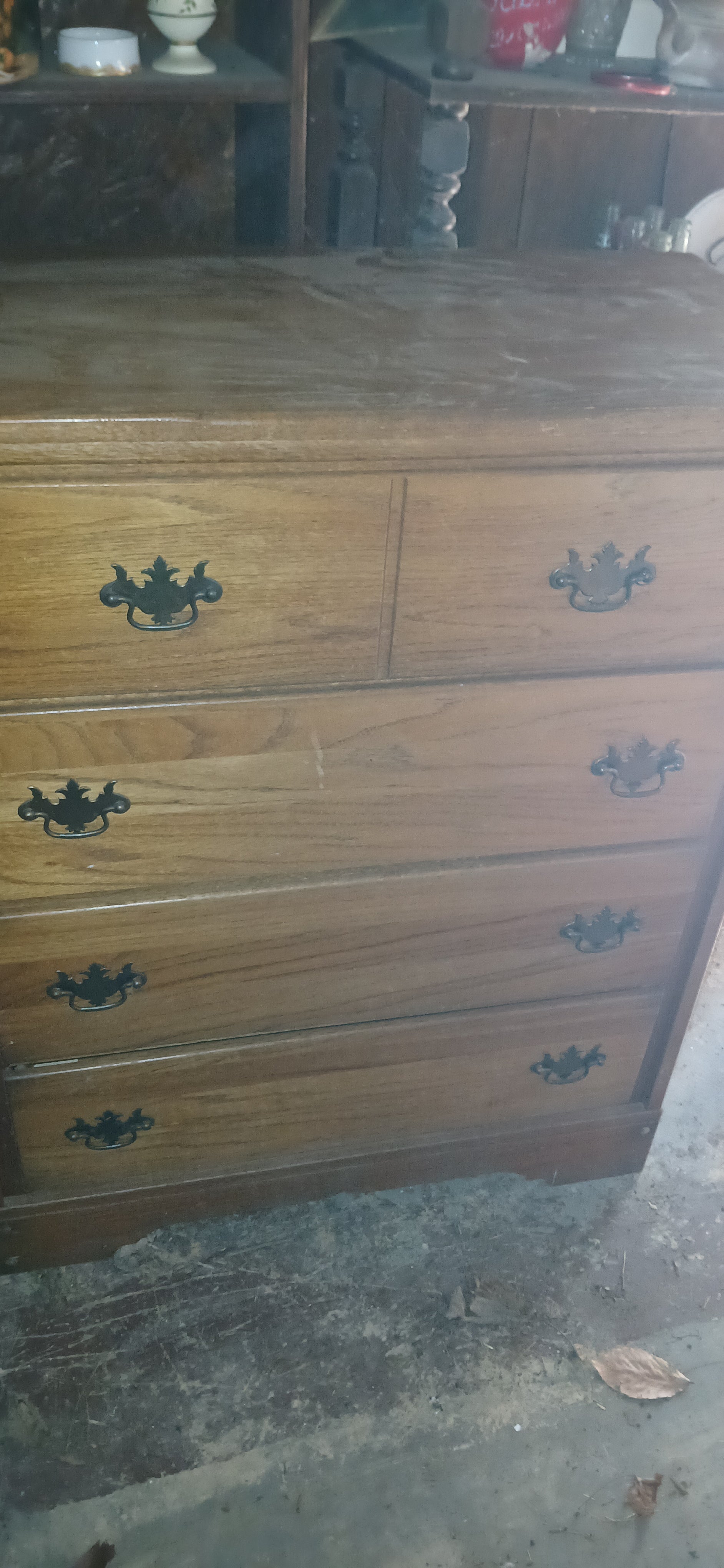 Chest of drawers