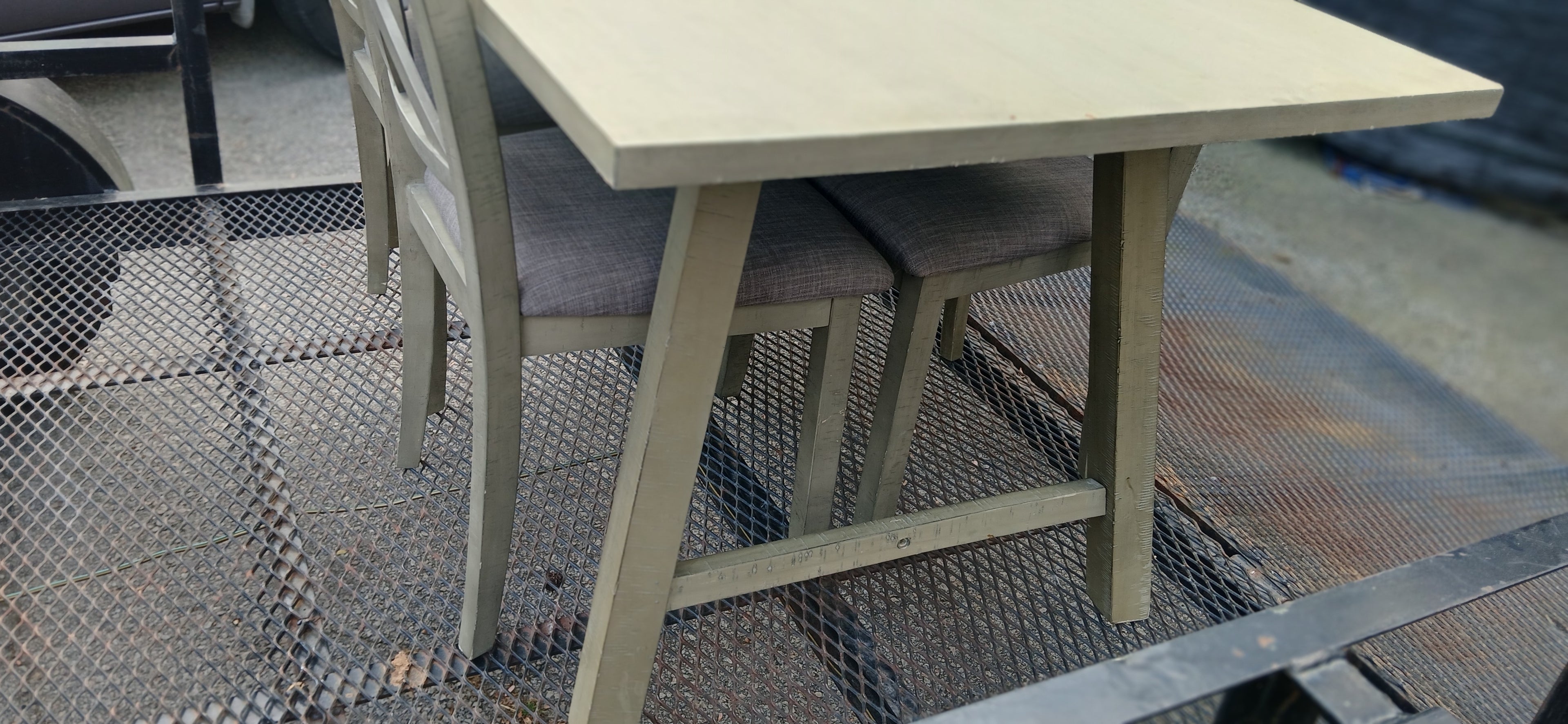 Dining table and 4 chairs