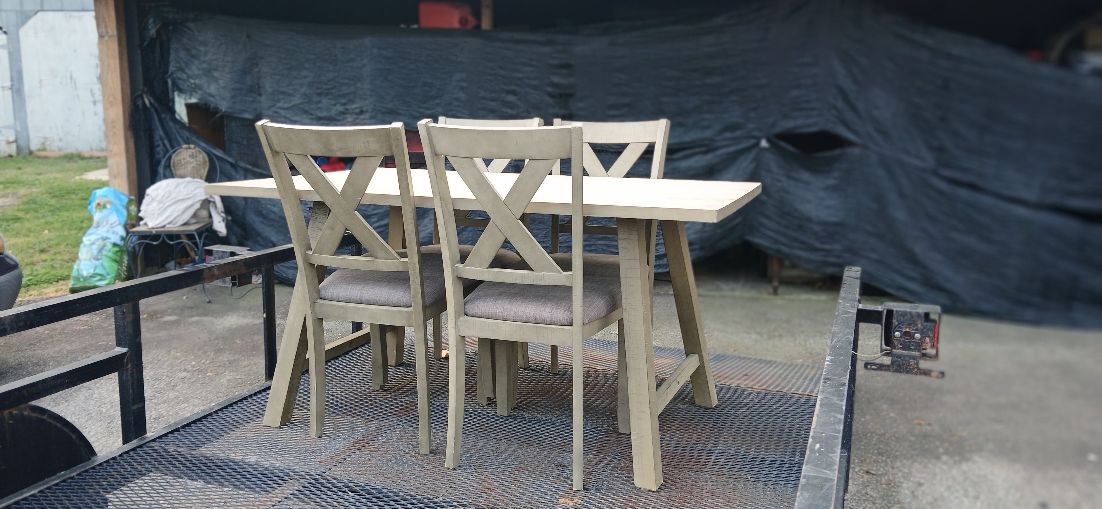 Dining table and 4 chairs