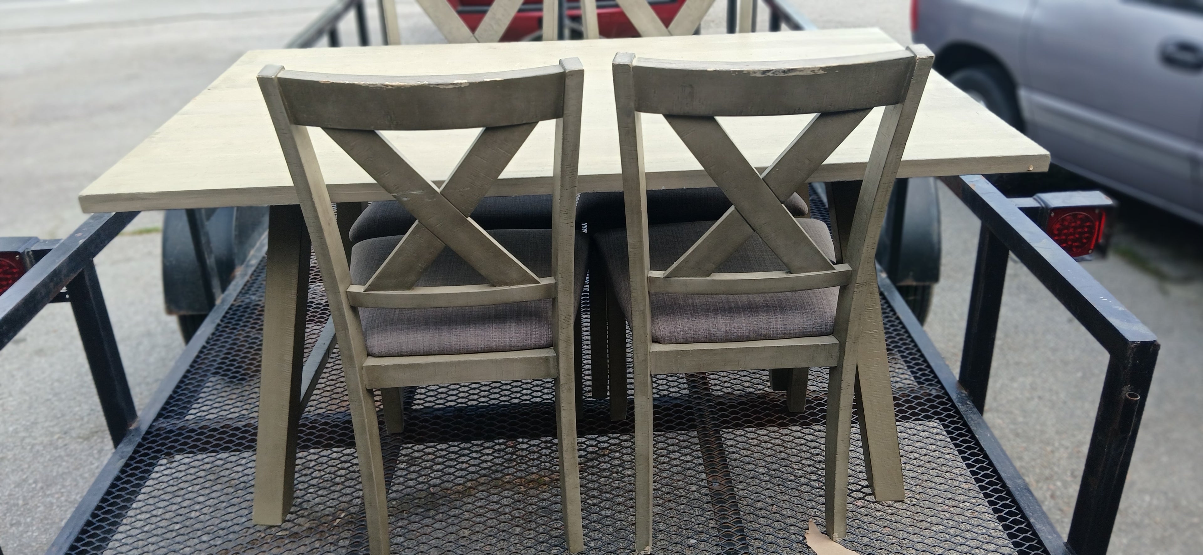 Dining table and 4 chairs